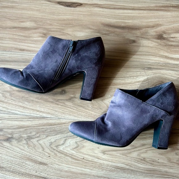 AEROSOLES Charcoal Heeled Booties - Picture 4 of 7
